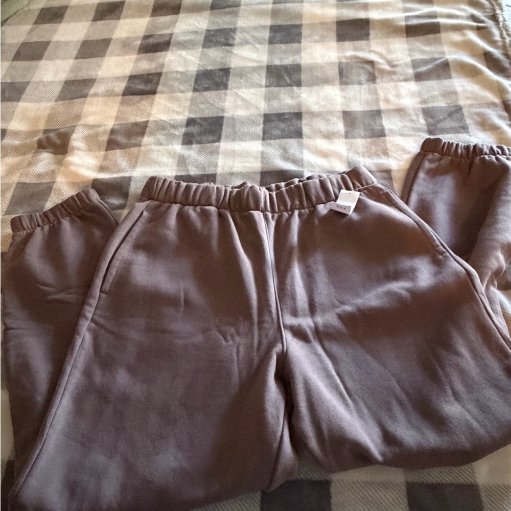 GAP Chocolate Brown Joggers women’s NWT - Picture 2 of 3